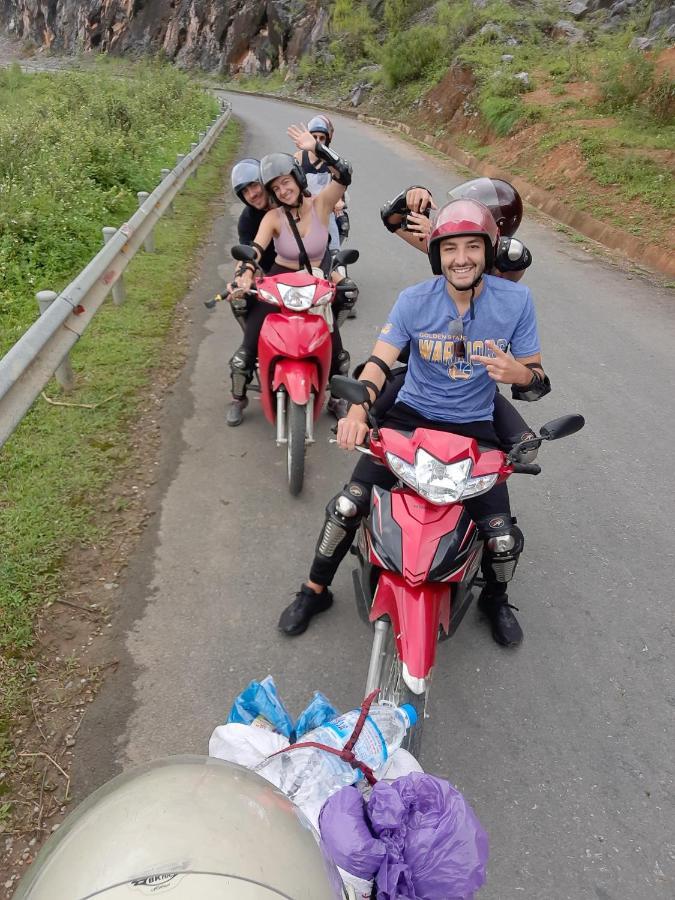 Hg Hostel And Motorbikes Ha Giang Buitenkant foto